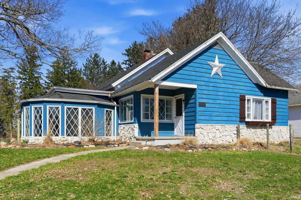 Photo of 8880 W State Rd 14, South Whitley, IN 46787 (MLS # 202609066)