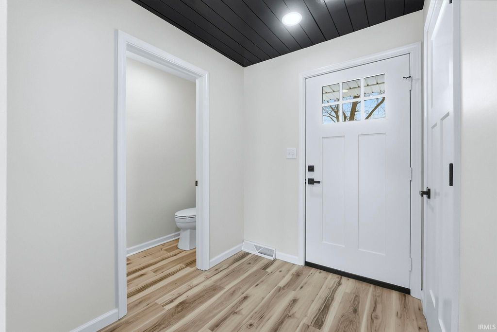 Photo of 6518 Hazelett Road, Fort Wayne, IN 46835 (MLS # 202603530)