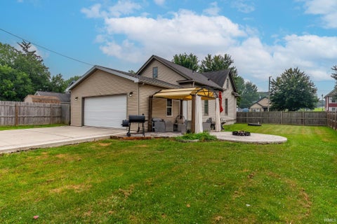 Tiny photo for 929 E Berry Street, Fort Wayne, IN 46803 (MLS # 202628956)