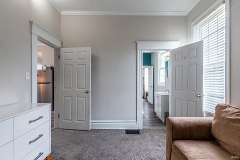 Tiny photo for 929 E Berry Street, Fort Wayne, IN 46803 (MLS # 202628956)