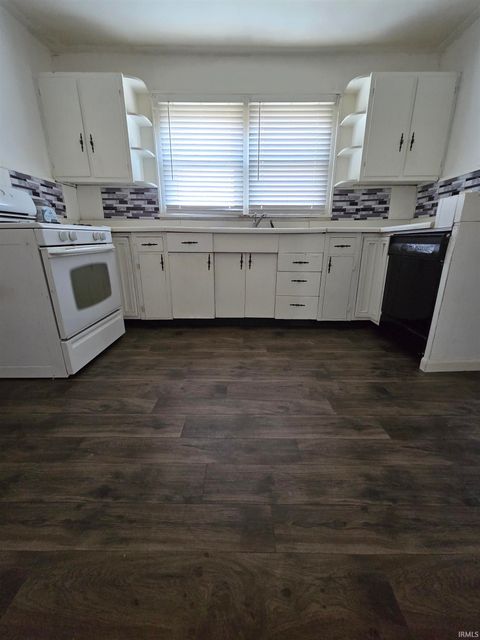 Tiny photo for 100, 101a-101b Market St. Street, Williamsport, IN 47993 (MLS # 202609529)