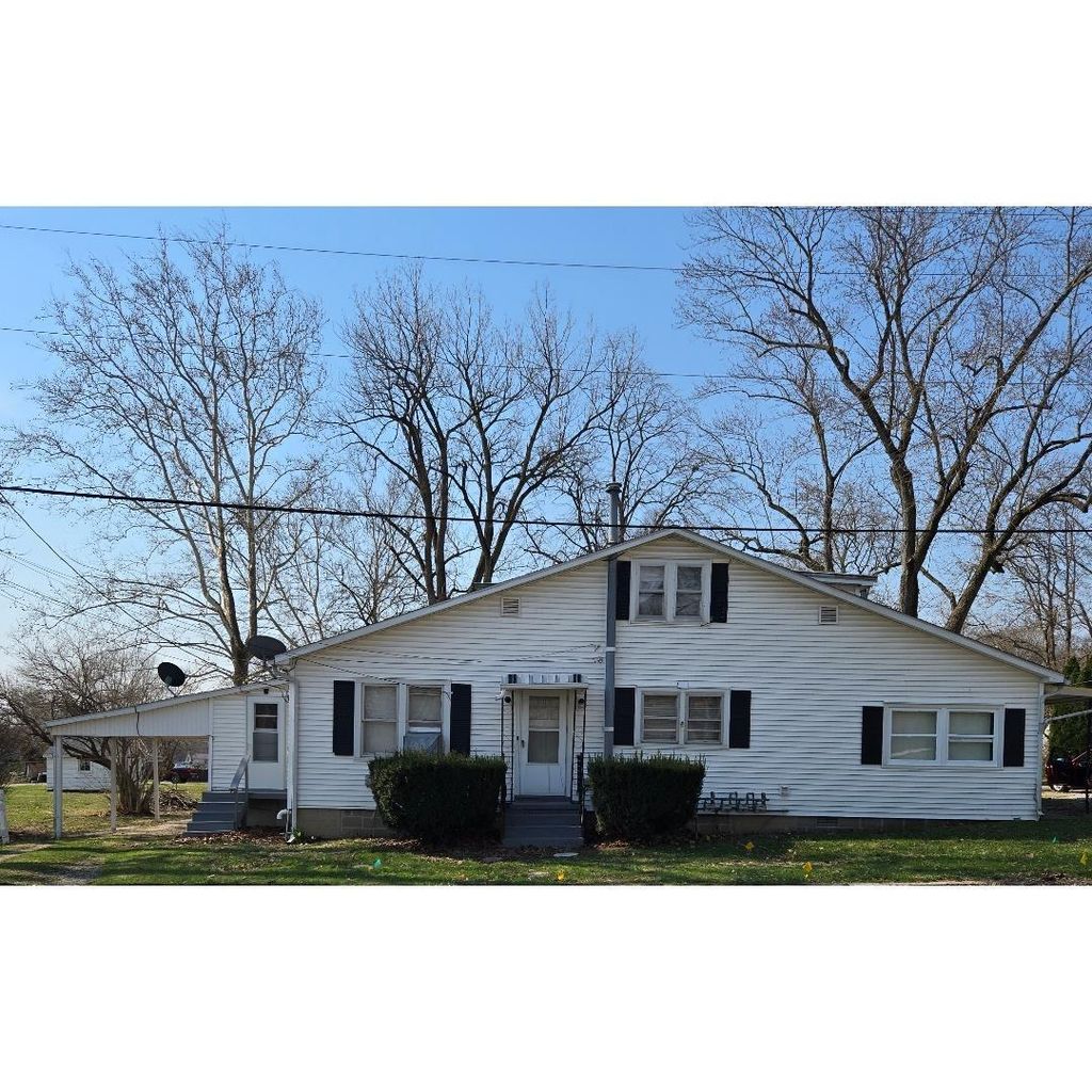 Photo of 100, 101a-101b Market St. Street, Williamsport, IN 47993 (MLS # 202609529)