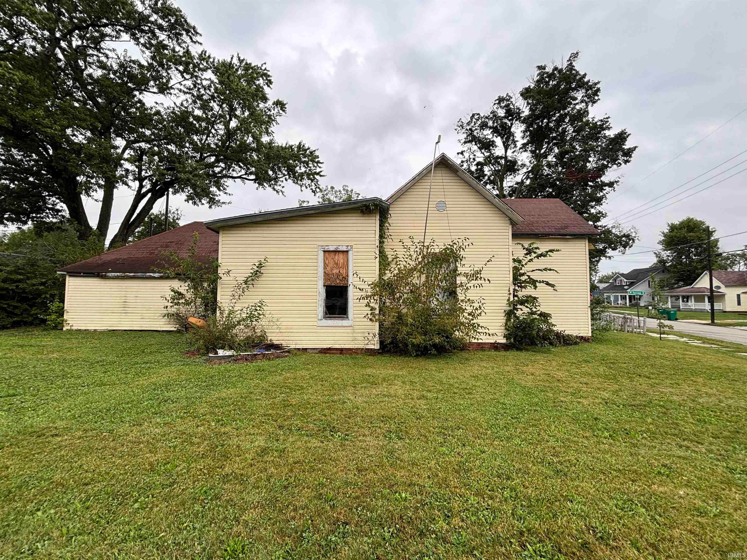 802 Henley Avenue