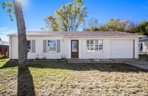 Photo of 1512 Southlea Drive, South Bend, IN 46628 (MLS # 202544160)