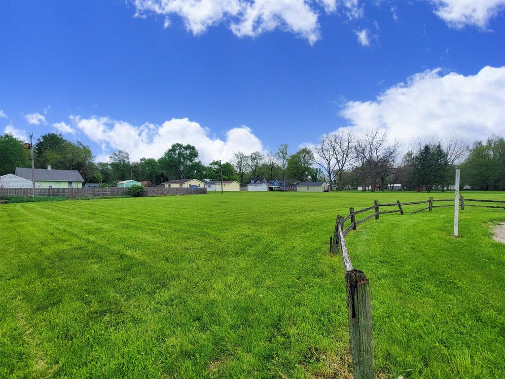 Photo of TBD S Chestnut Street #2, Osceola, IN 46561 (MLS # 202615281)