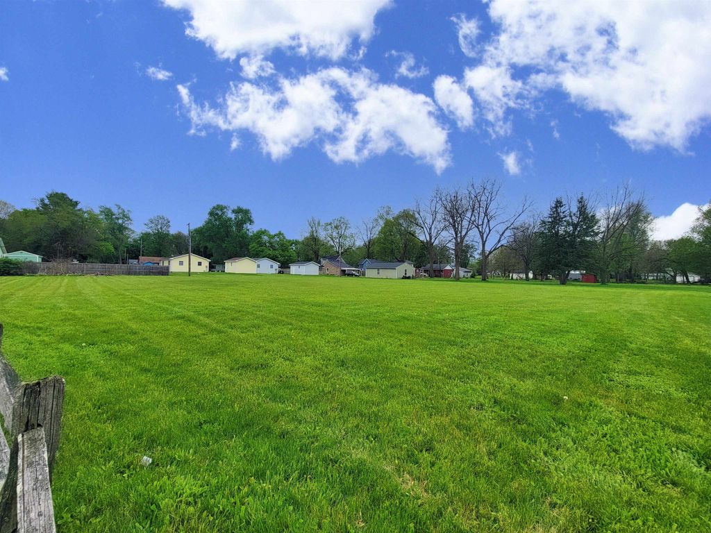 Photo of TBD S Chestnut Street #2, Osceola, IN 46561 (MLS # 202615281)