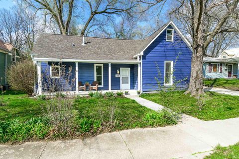 Photo of 1020 W 7th Street, Bloomington, IN 47404 (MLS # 202611405)