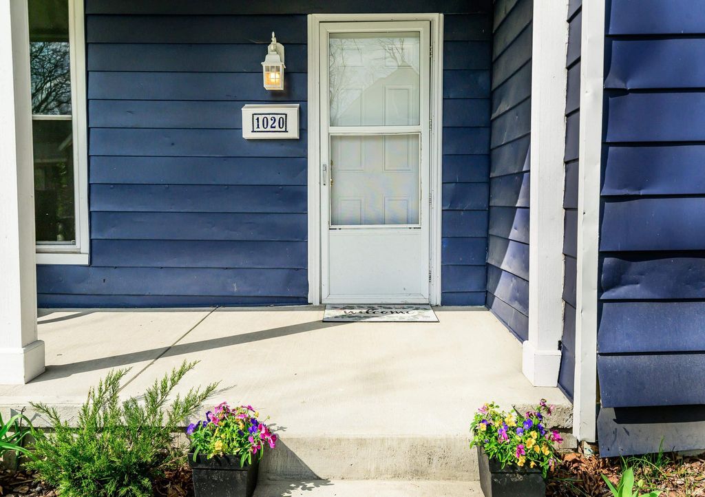 Photo of 1020 W 7th Street, Bloomington, IN 47404 (MLS # 202611405)