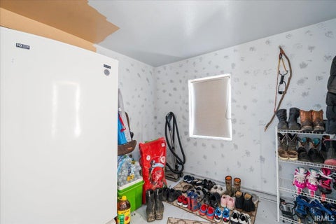 Tiny photo for 8635 E 400 South Street, Hamilton, IN 46742 (MLS # 202643609)