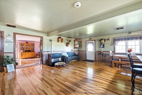 Tiny photo for 8635 E 400 South Street, Hamilton, IN 46742 (MLS # 202643609)