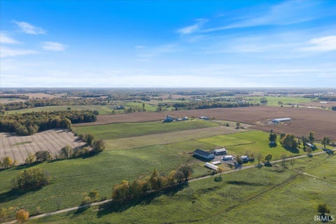 Tiny photo for 8635 E 400 South Street, Hamilton, IN 46742 (MLS # 202643609)