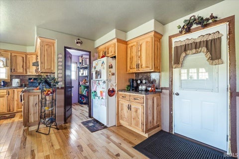 Tiny photo for 8635 E 400 South Street, Hamilton, IN 46742 (MLS # 202643609)