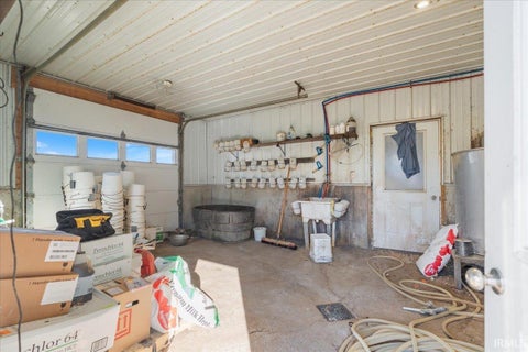 Tiny photo for 8635 E 400 South Street, Hamilton, IN 46742 (MLS # 202643609)