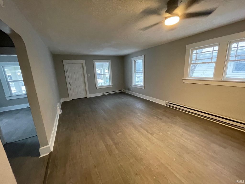 Photo of 3309 Central Drive, Fort Wayne, IN 46806 (MLS # 202600269)