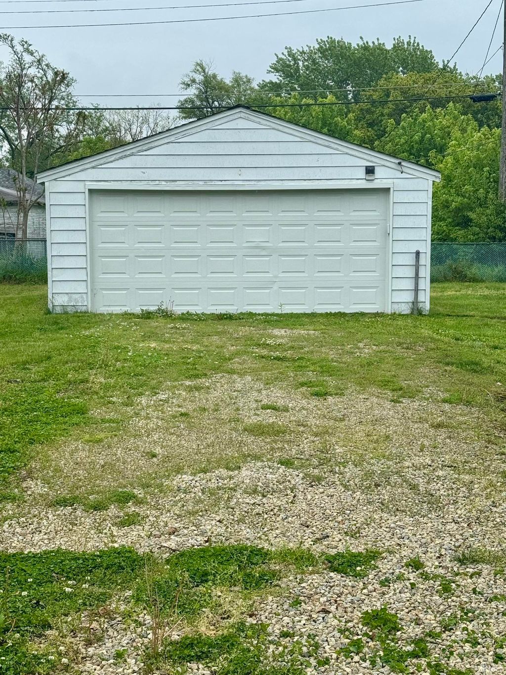 Photo of 1907 E Greenlawn Court, Muncie, IN 47302 (MLS # 202616784)