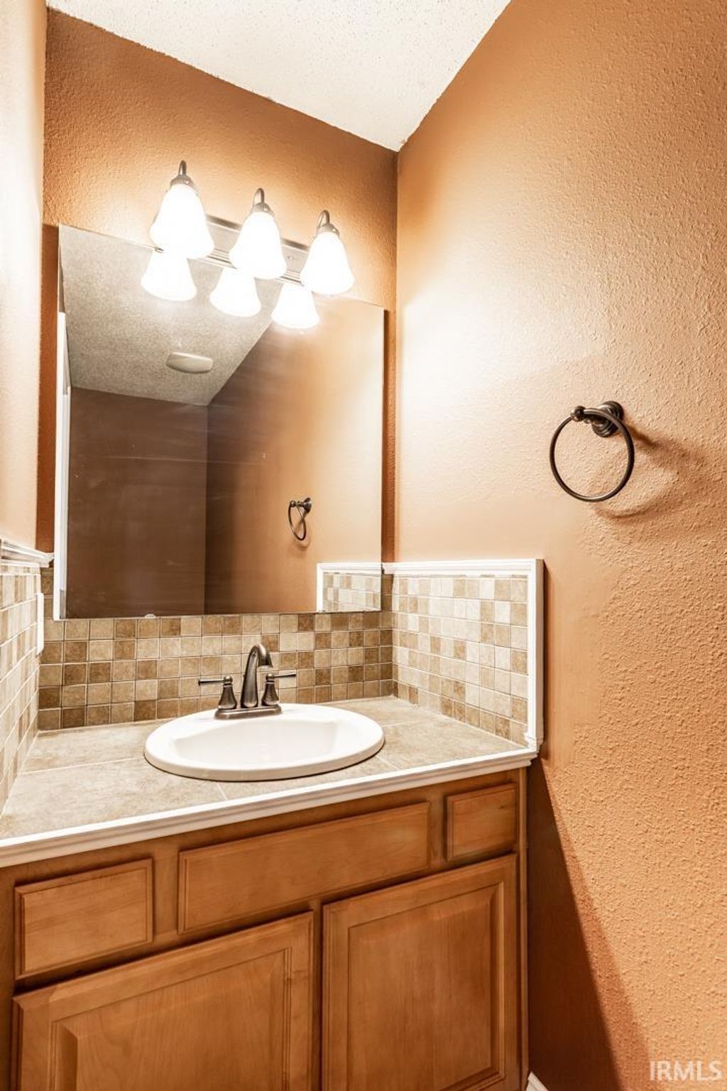 Photo of 543 S Cobblestone Court, Bloomington, IN 47403 (MLS # 202606134)