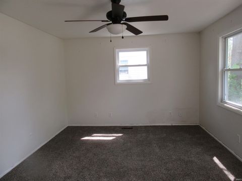 Tiny photo for 2204 BEAUVOIR Court, Kokomo, IN 46902 (MLS # 202615477)