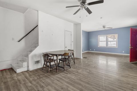 Tiny photo for 2224 S Washington Street, Marion, IN 46953 (MLS # 202549018)