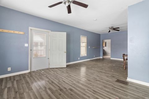 Tiny photo for 2224 S Washington Street, Marion, IN 46953 (MLS # 202549018)