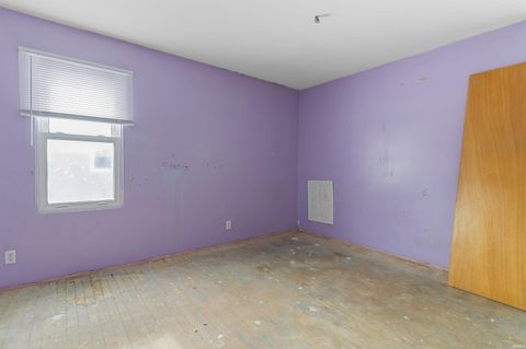 Tiny photo for 2224 S Washington Street, Marion, IN 46953 (MLS # 202549018)