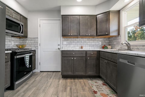 Tiny photo for 53157 Brookfield Drive, Elkhart, IN 46514 (MLS # 202643704)