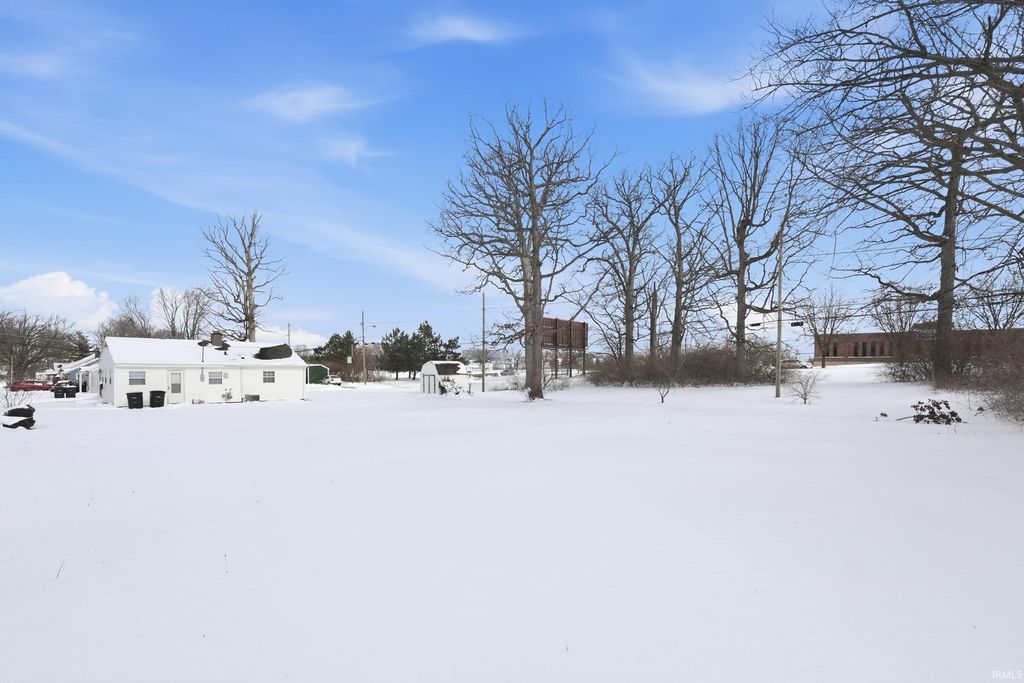 Photo of 2309 Shadybrook Drive, Fort Wayne, IN 46803 (MLS # 202603669)