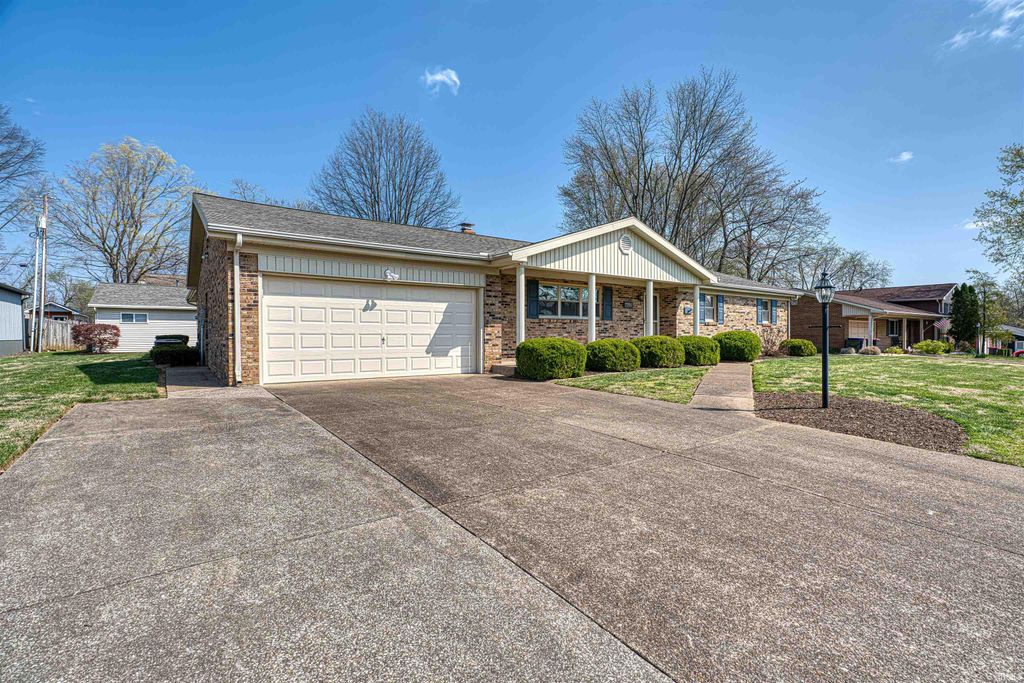 Photo of 7766 Meadow Lane, Newburgh, IN 47630 (MLS # 202611933)