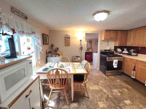 Tiny photo for 909 S Bell Street, Kokomo, IN 46901 (MLS # 202612607)