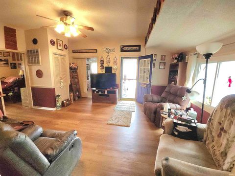 Tiny photo for 909 S Bell Street, Kokomo, IN 46901 (MLS # 202612607)