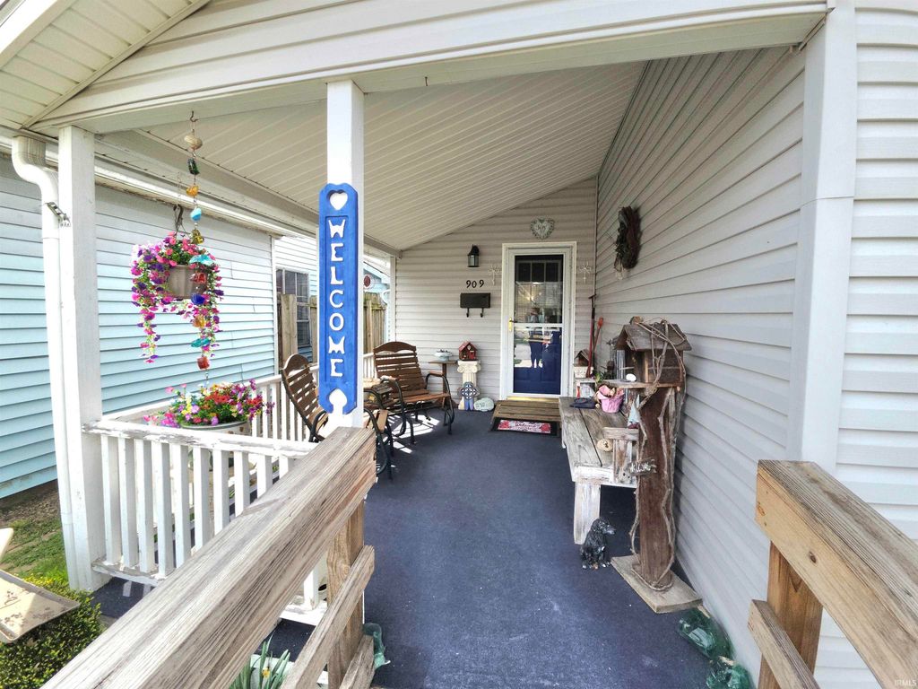 Photo of 909 S Bell Street, Kokomo, IN 46901 (MLS # 202612607)