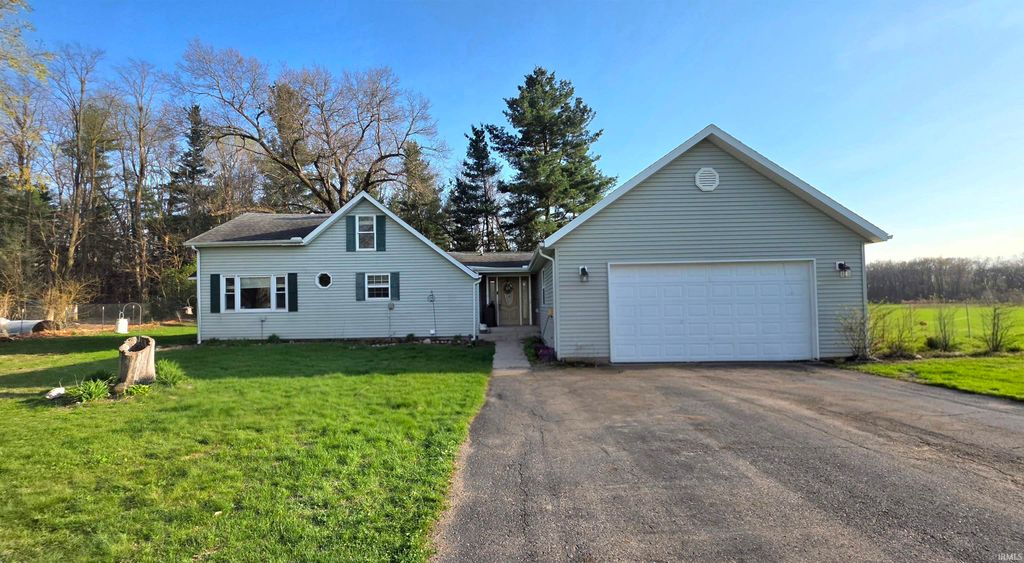 Photo of 10895 E 300 N Road, Grovertown, IN 46531 (MLS # 202613400)