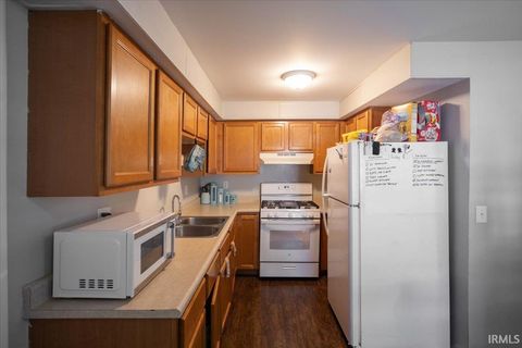 Tiny photo for 2507 N 19th Street, Lafayette, IN 47904 (MLS # 202531674)
