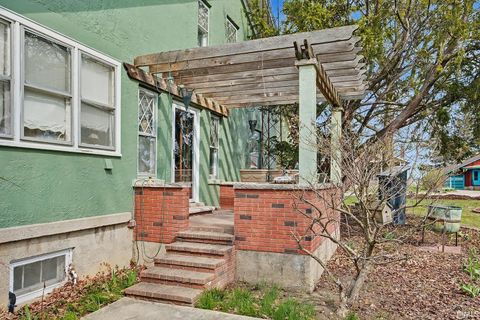 Tiny photo for 611 E 3rd Street, Brookston, IN 47923 (MLS # 202610803)