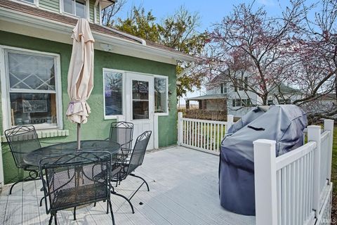 Tiny photo for 611 E 3rd Street, Brookston, IN 47923 (MLS # 202610803)