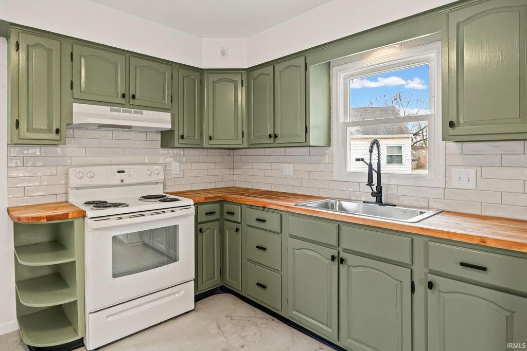 Photo of 1411 Sunset Drive, Lafayette, IN 47905 (MLS # 202600193)