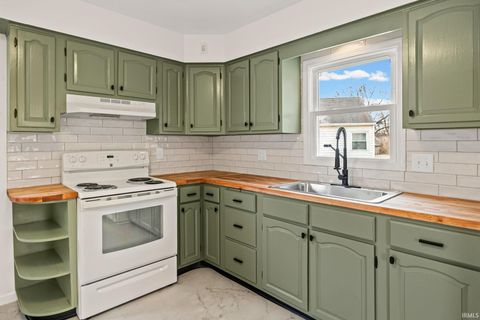 Tiny photo for 1411 Sunset Drive, Lafayette, IN 47905 (MLS # 202600193)