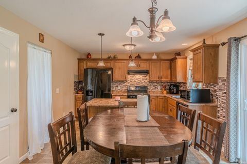 Tiny photo for 2287 Rittenhouse Place, Huntertown, IN 46748 (MLS # 202536114)