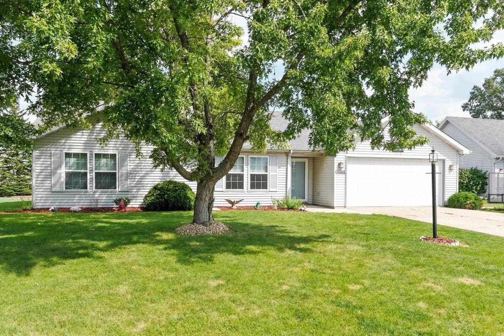 Photo of 1210 Virginia Lane, Auburn, IN 46706 (MLS # 202636410)