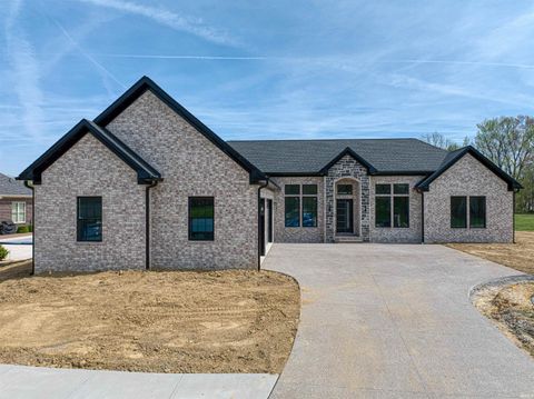 Photo of 6244 SABLE RIDGE Drive, Newburgh, IN 47630 (MLS # 202612338)