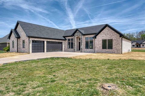 Tiny photo for 6244 SABLE RIDGE Drive, Newburgh, IN 47630 (MLS # 202612338)