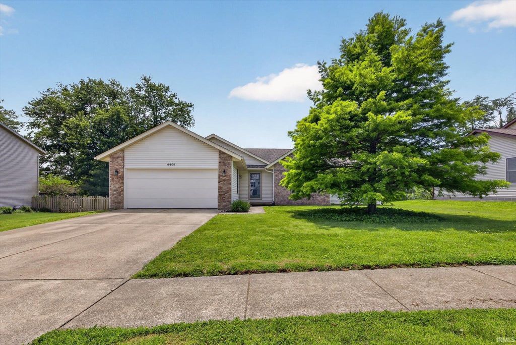 Photo of 4406 E Carrington Court, Bloomington, IN 47401 (MLS # 202619336)