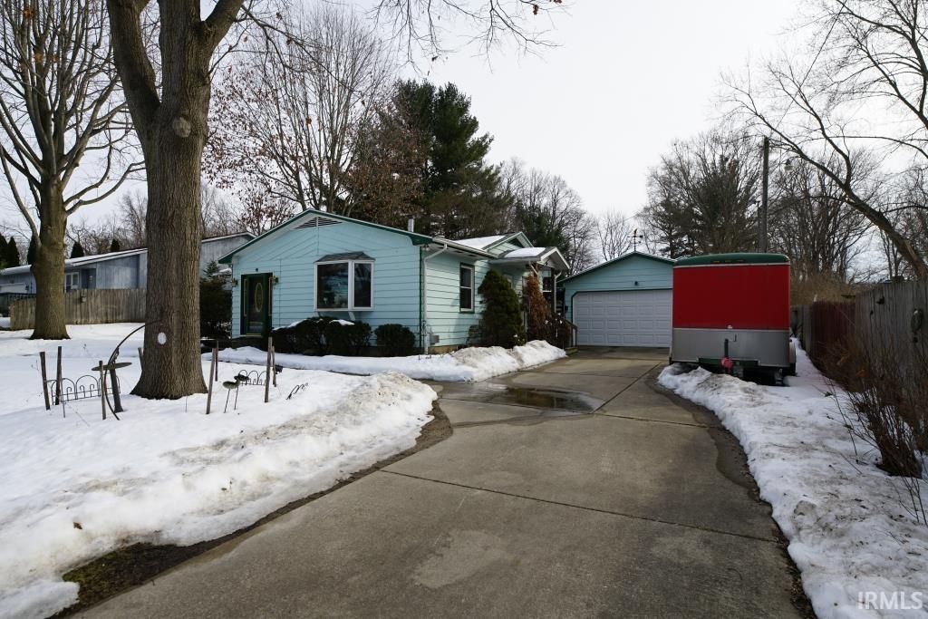 Photo of 20154 Jackson Road, South Bend, IN 46614 (MLS # 202605964)