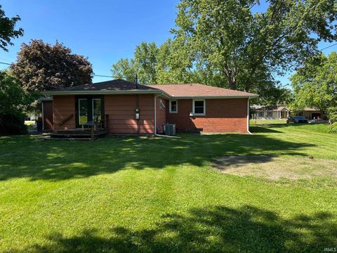 Tiny photo for 937 W 8th Street, Rochester, IN 46975 (MLS # 202618403)
