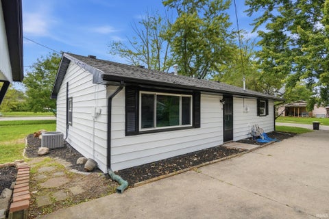 Tiny photo for 3330 Hobson Road, Fort Wayne, IN 46815 (MLS # 202635281)