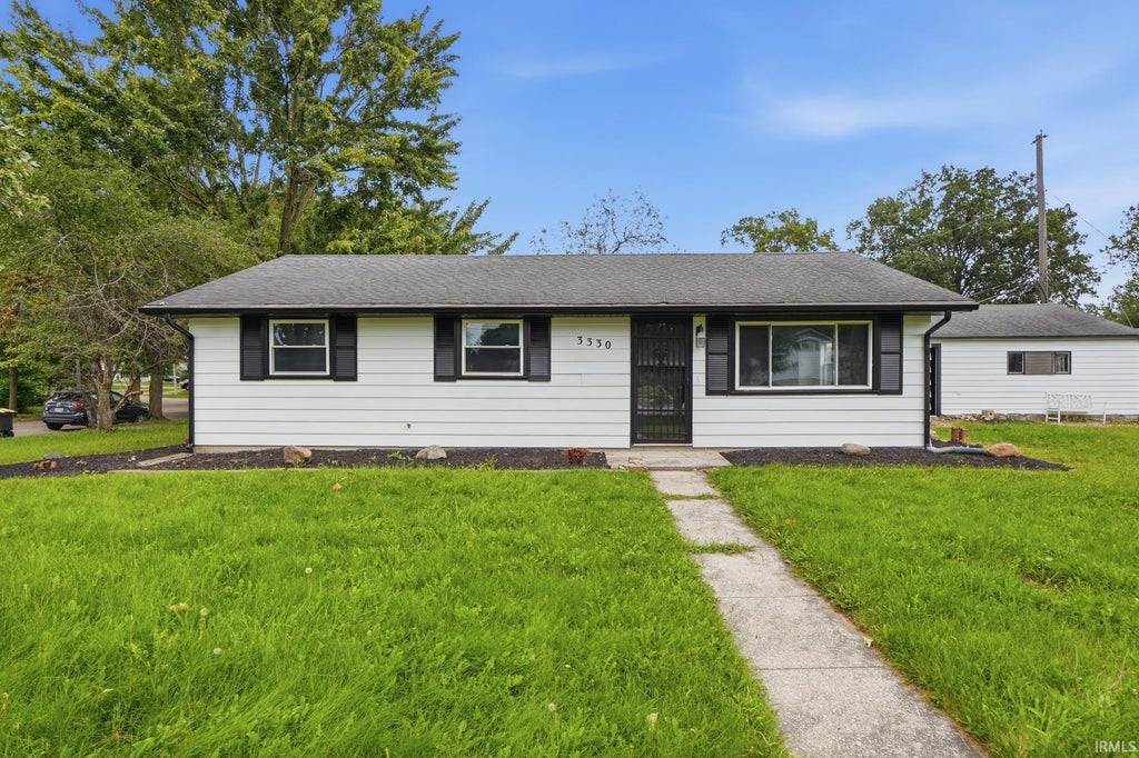 Photo of 3330 Hobson Road, Fort Wayne, IN 46815 (MLS # 202635281)