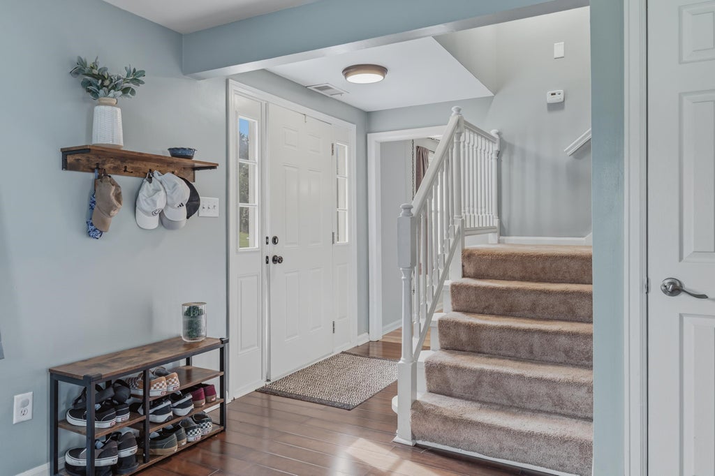 Photo of 5605 Dartmouth Drive, Fort Wayne, IN 46825 (MLS # 202632874)