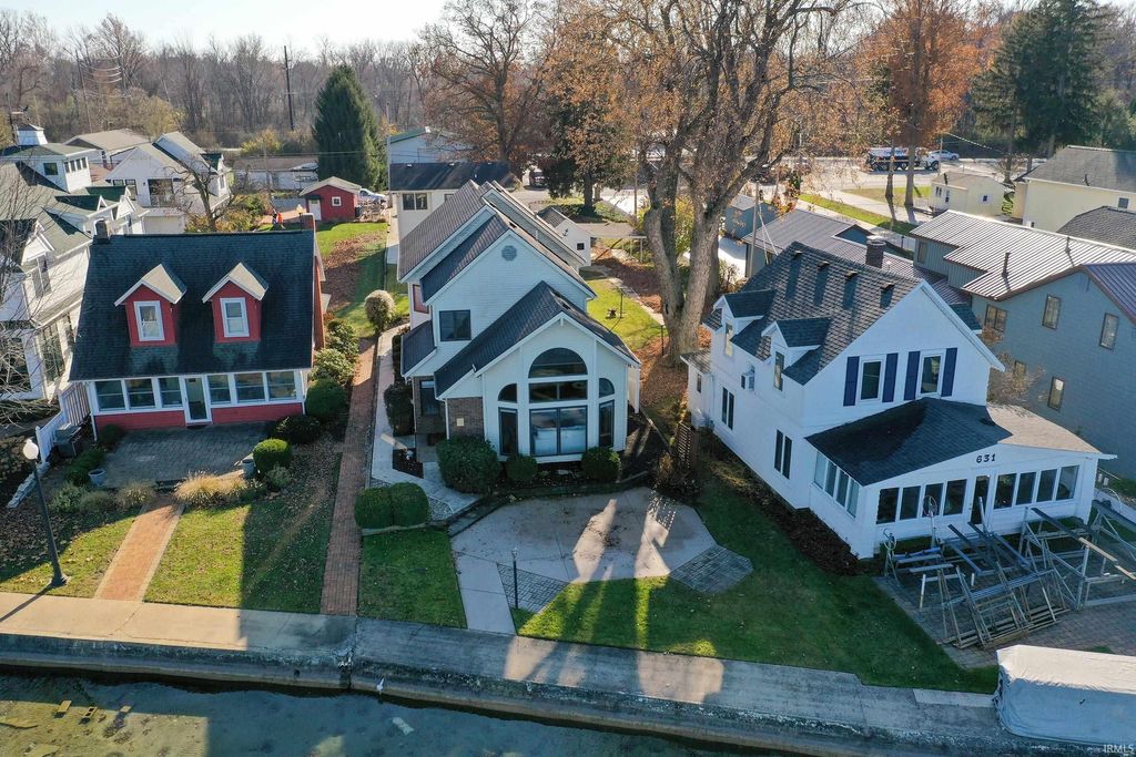 Photo of 6458 E Waco Drive, Syracuse, IN 46567 (MLS # 202547297)