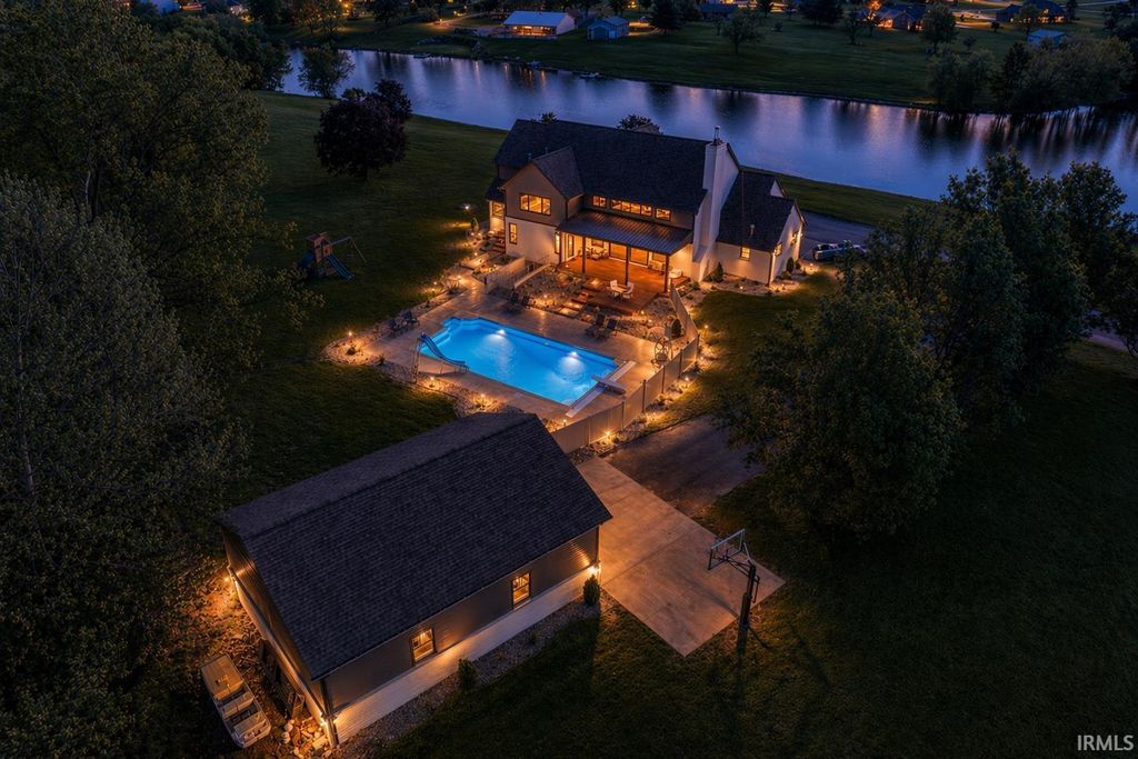 Photo of 6700 Vann Road, Newburgh, IN 47630 (MLS # 202614634)