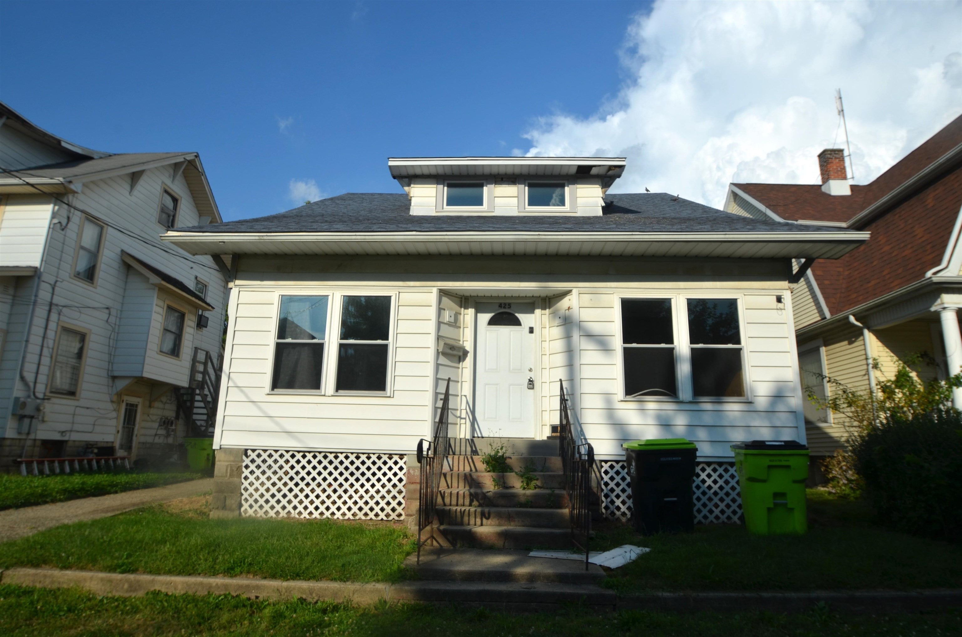 425 Byron Street