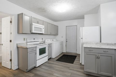 Tiny photo for 3106 Kossuth Street, Lafayette, IN 47904 (MLS # 202548751)